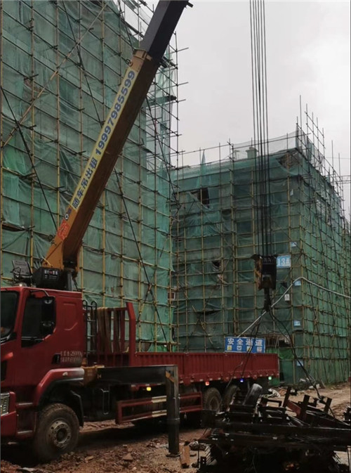 资阳区“慢工细活”—— 吊车的 “微动控制” 技术